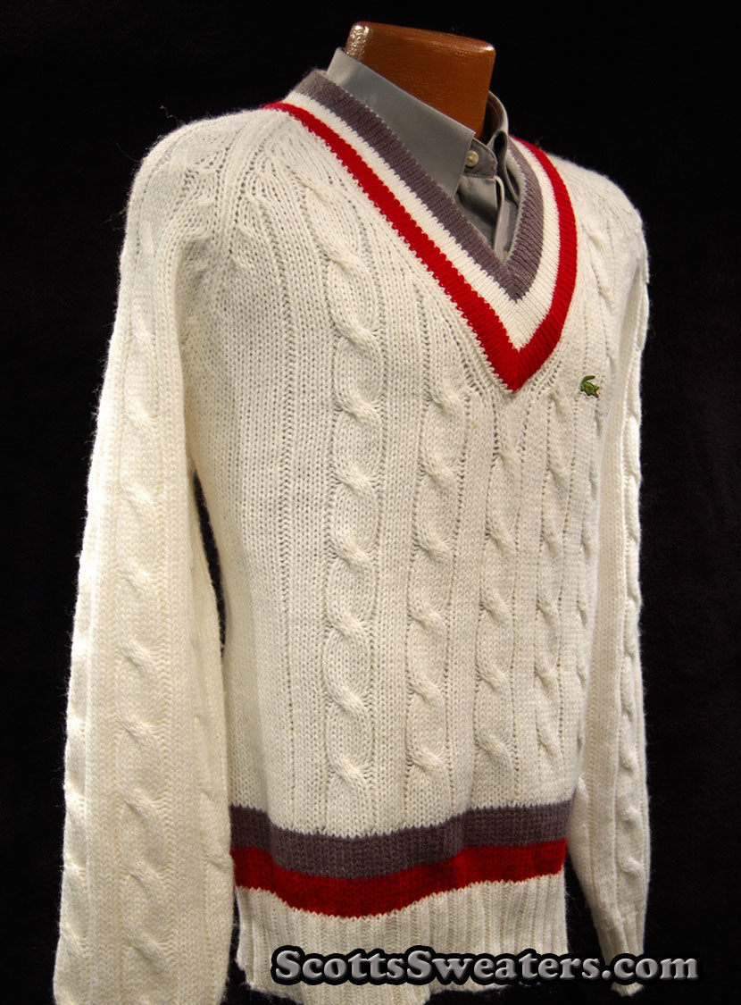 Klassischer Retro-Tennispullover von Izod für Herren, Grau/Rot gestreift