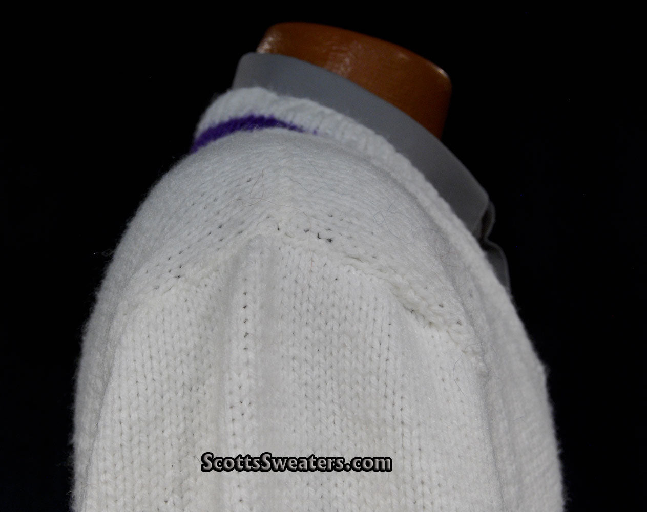 Men's Sporty V-neck Pullover Tennis/Cricket Sweater