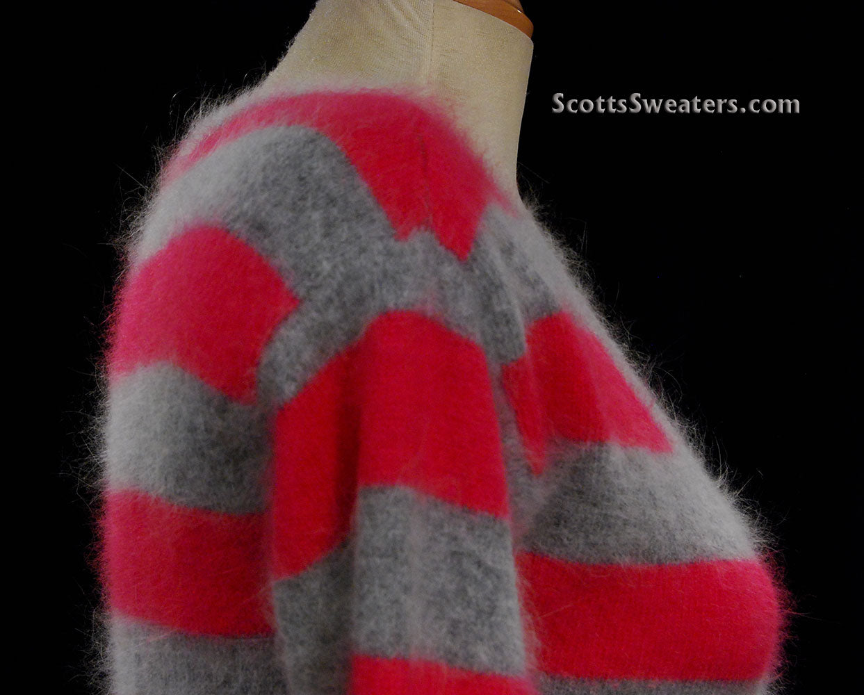Rosa und grau gestreifter Angora-Cardigan für Damen von MODA International