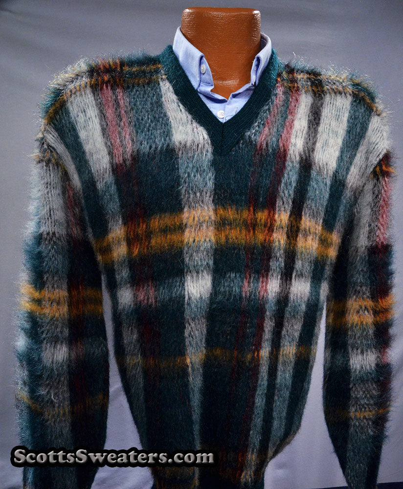 Klassischer Retro-Pullover aus zotteligem Mohair mit Karomuster und V-Ausschnitt [#500-056,201-001,602-016]