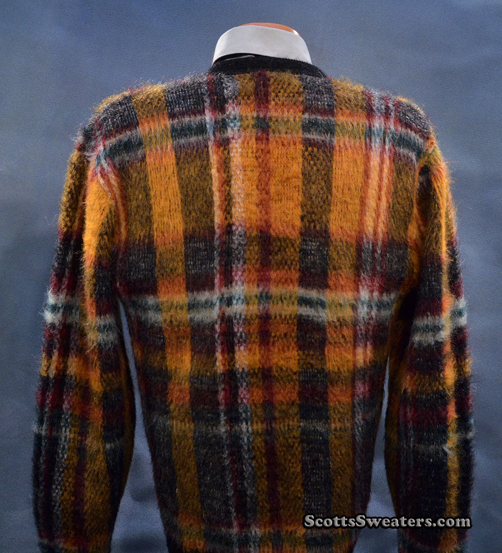 Klassischer Retro-Pullover aus zotteligem Mohair mit Karomuster und V-Ausschnitt [#500-056,201-001,602-016]