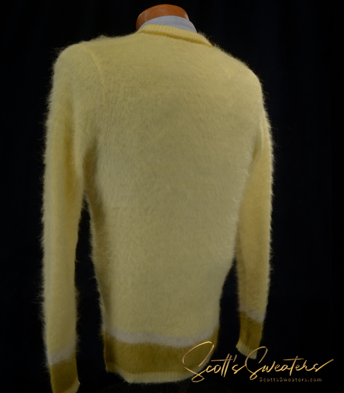 600-004 Retro Classic Original Mohair V-Ausschnitt Pullover von Jantzen