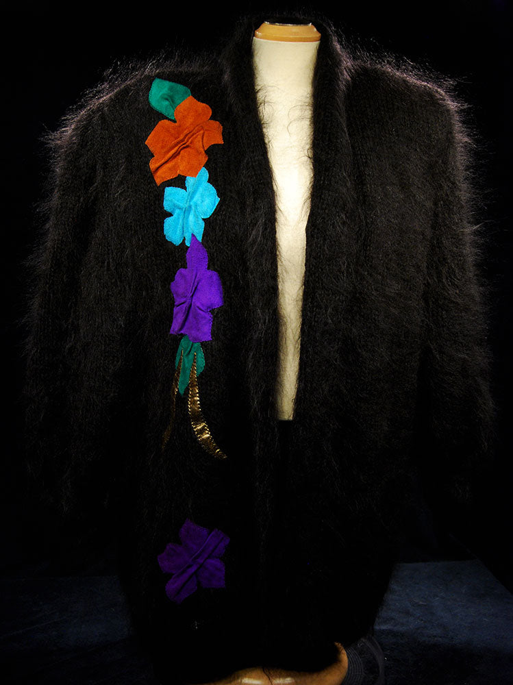 Schwarzer Angora-Cardigan für Damen mit großem Pfauenmuster auf der Rückseite