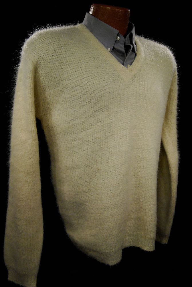 Cream colored Retro Classic Original Mohair V-Neck Sweater [607-070]