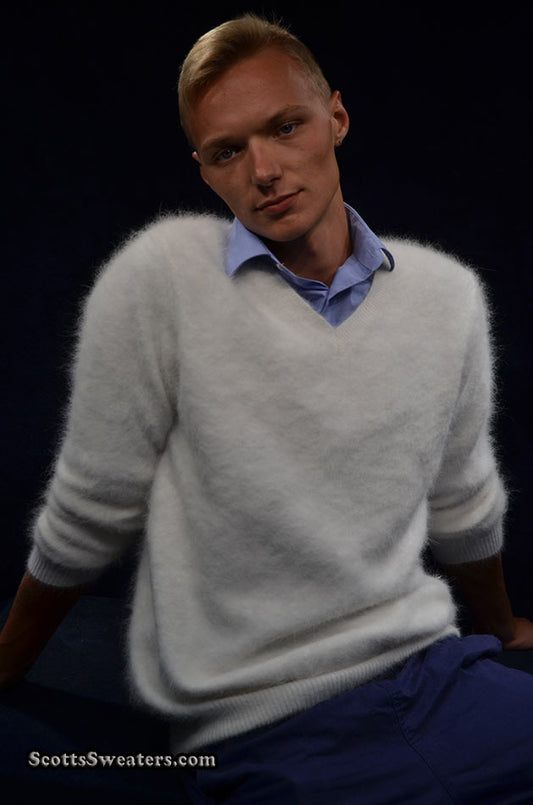 611-005V Men's Ultra-Soft Angora V-NECK Sweater