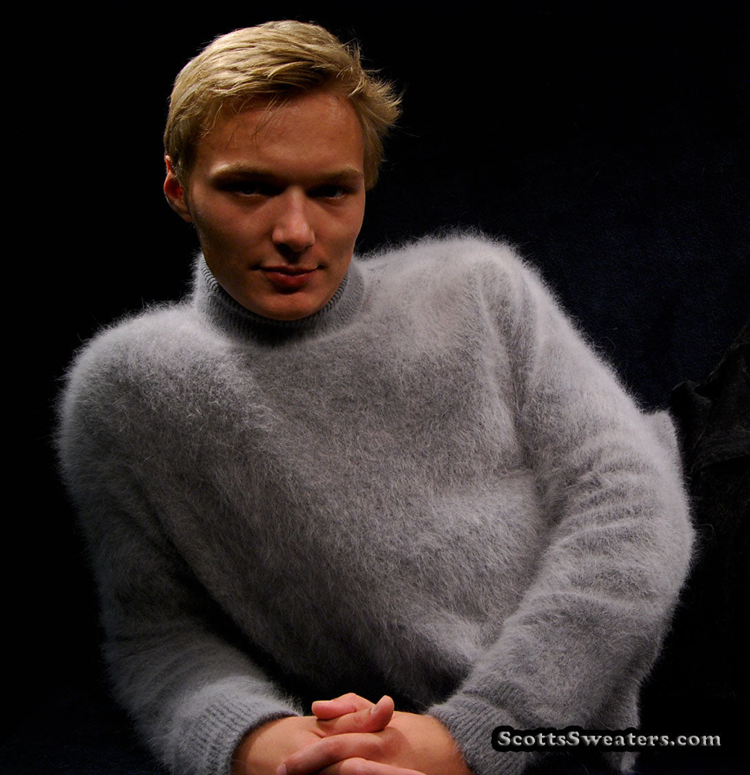 611-005T Men's Ultra-Soft Angora Turtleneck Sweater