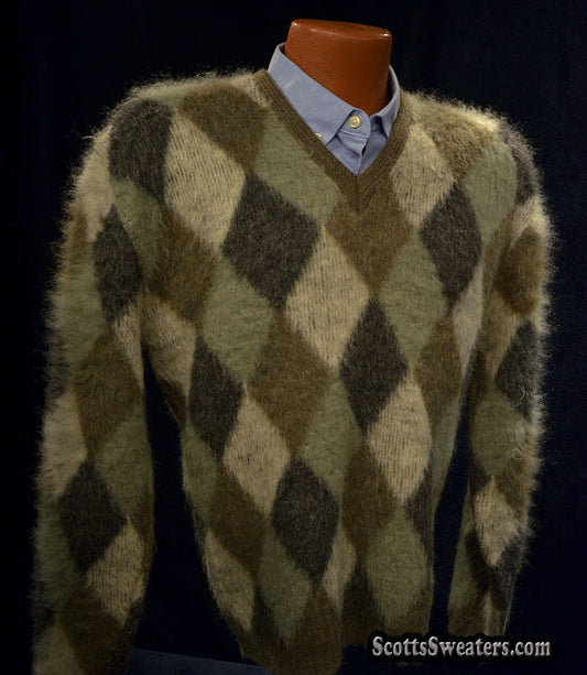 Retro Shaggy Argyle Mohair V-Neck Sweater by Munsingwear [#613-037Grn]