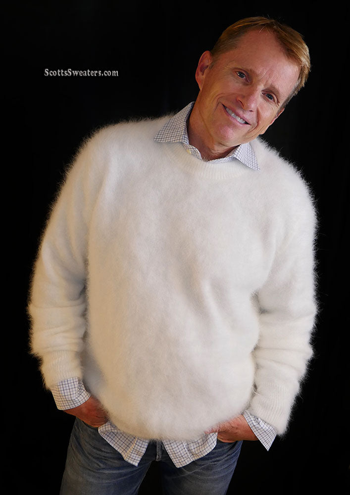 616-090Crw Men's Ultra-Soft Angora Crewneck Sweater