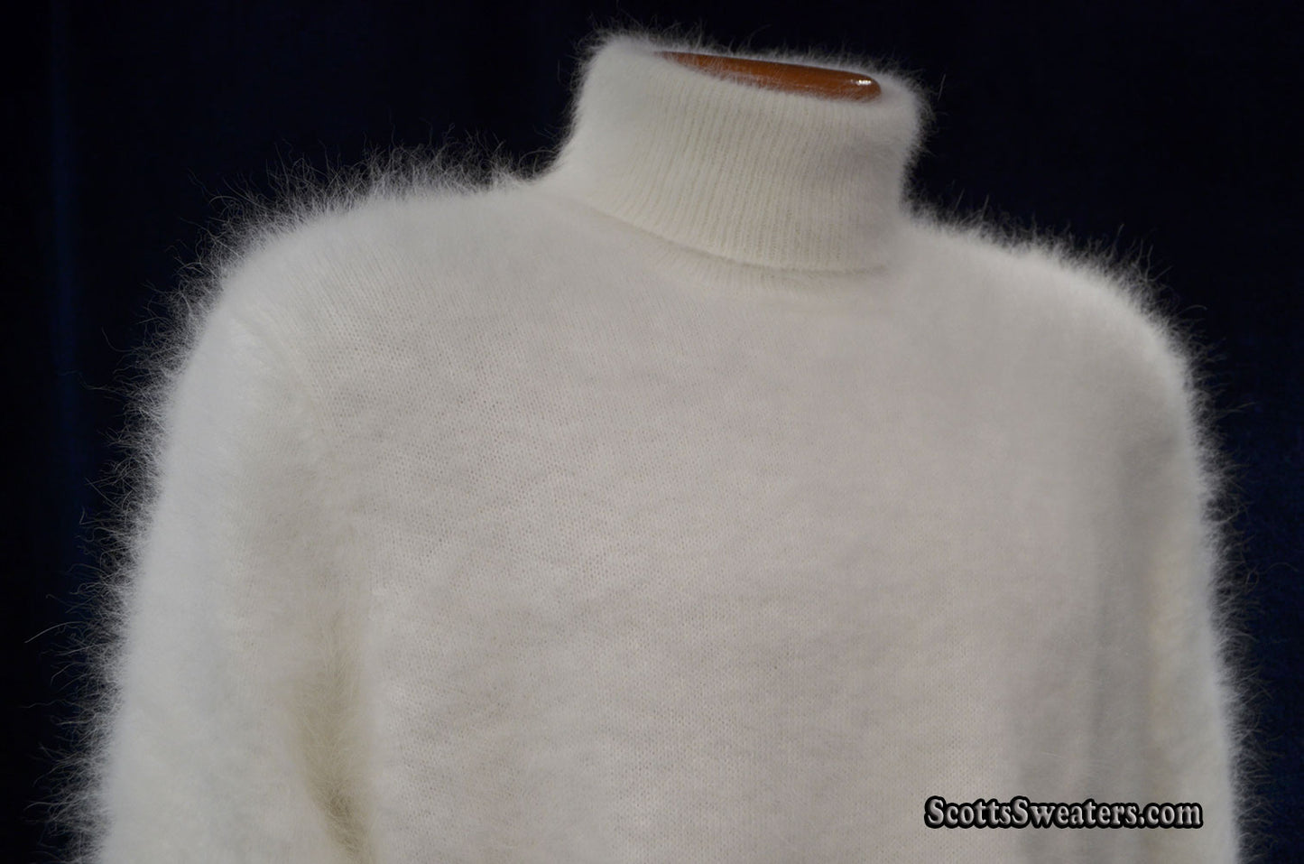 616-090T メンズ ウルトラソフト アンゴラ タートルネック セーター