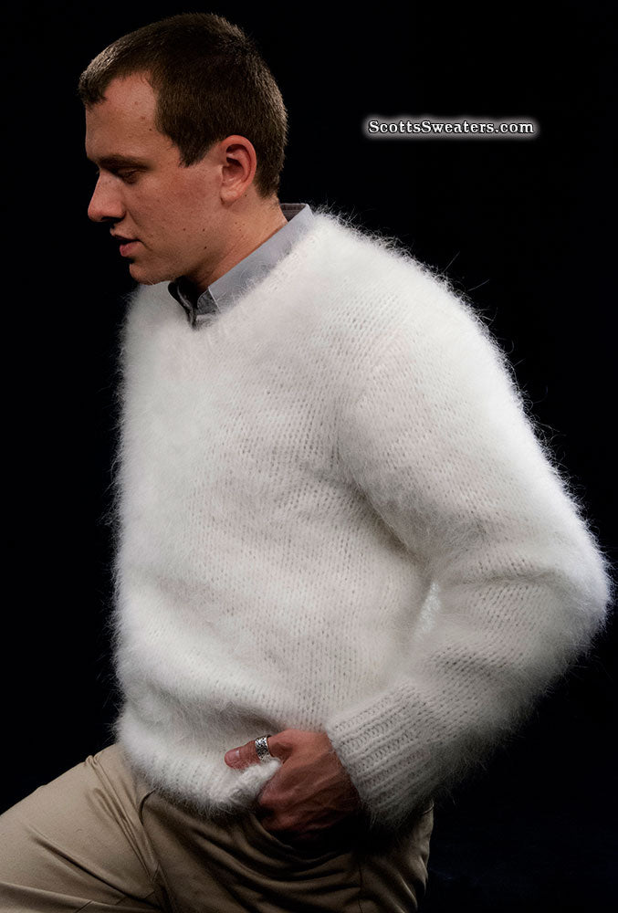 700-070 Men's Handknit Farm-Raised Luxurious Angora Sweater