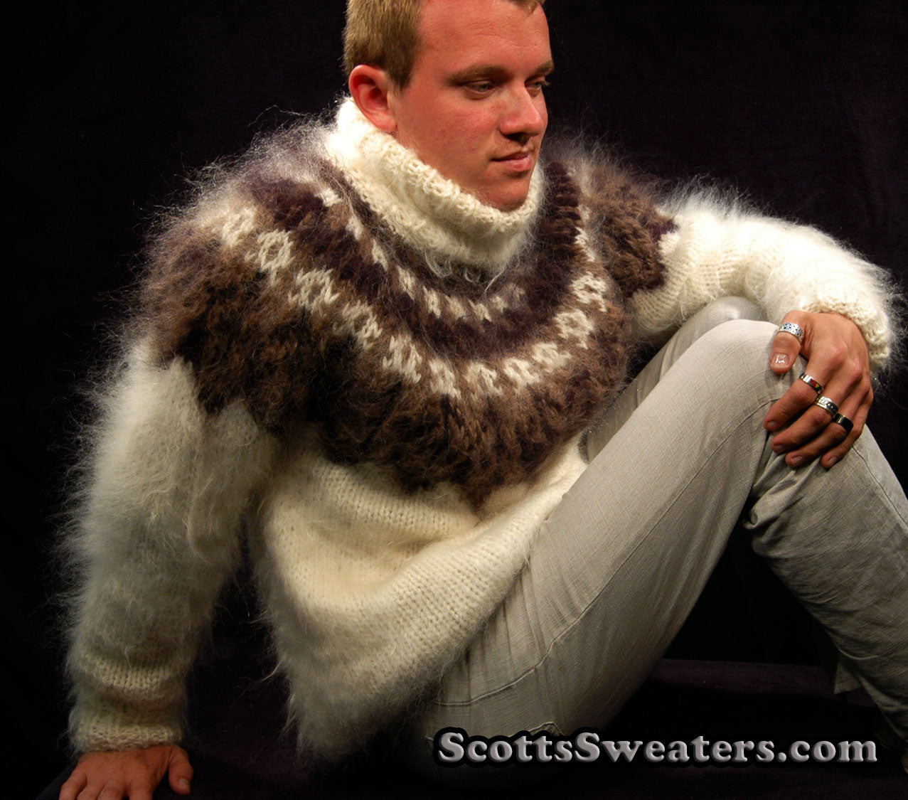 Men's Hand-knit Turtleneck Mohair Sweater [#700-099]